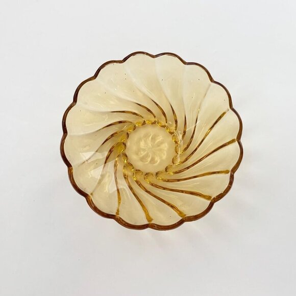 Midcentury Hazel Atlas Amber Vintage Swirl Scalloped Edge Glass Bowl - Picture 1 of 10